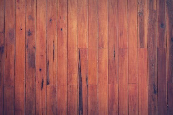 Conseils pratiques pour préserver votre parquet des rayures