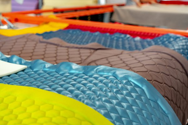 Fournisseur de mobilier et textiles pour les associations et centres d'hébergement : votre partenaire de confiance